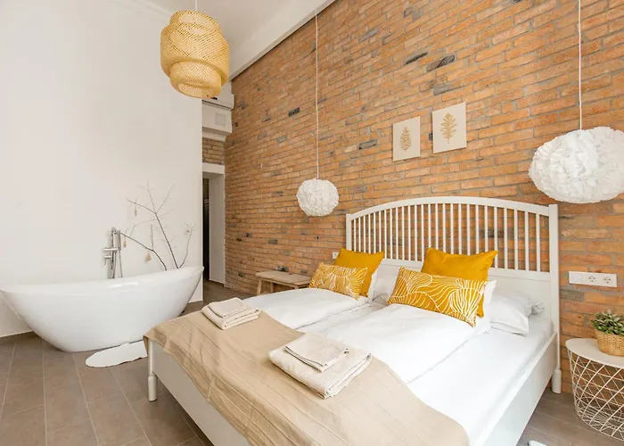 Eiffel Apartment